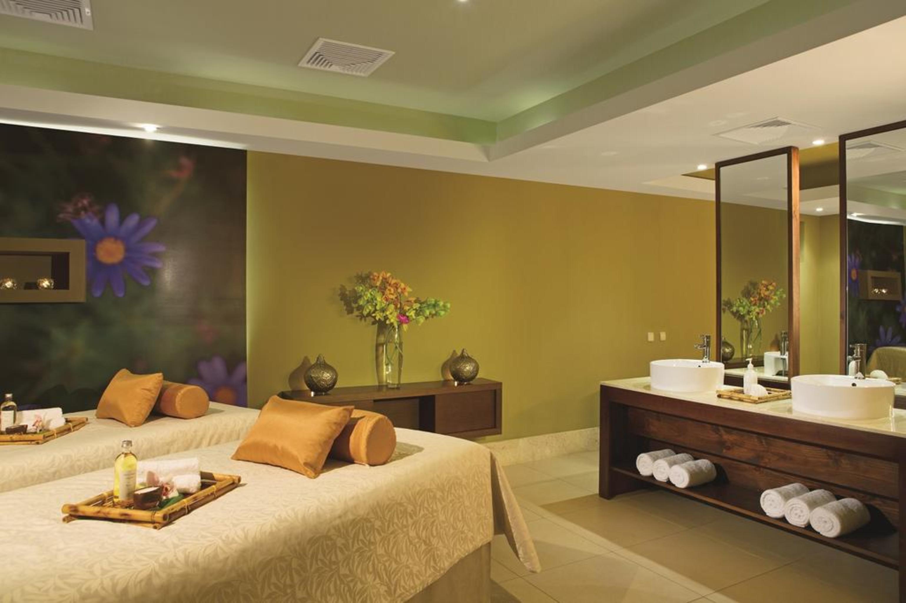 Secrets Royal Beach Punta Cana (Adults Only) Exterior photo