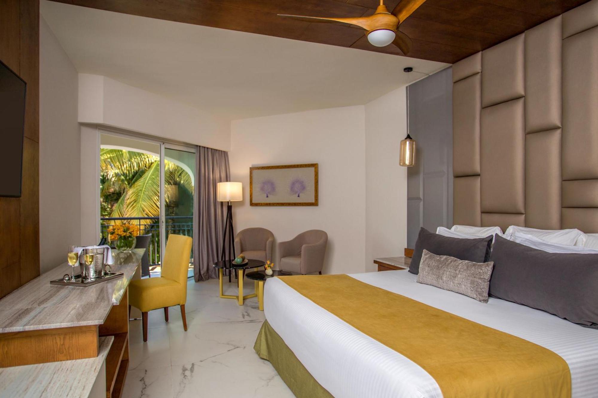 Secrets Royal Beach Punta Cana (Adults Only) Exterior photo